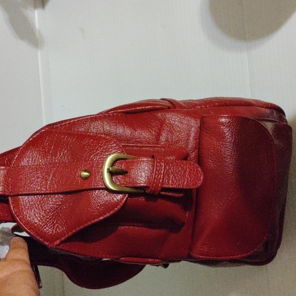 NEW AMERIBAG Sling Bag Backpack Deep Red Pebbled Leather Multiple Pockets - Picture 4 of 7